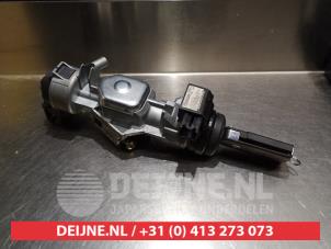 Mazda 5 Ignition lock + key O334758 photo 2