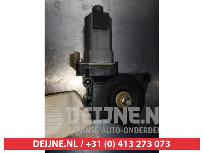 Hyundai I30 Raammotor Portier O292093
