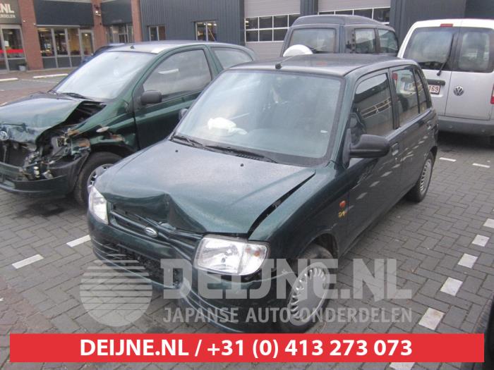 Daihatsu Cuore Tür 4-türig links vorne O272702