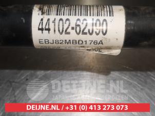 Suzuki Swift Aandrijfas links-voor O318492 foto 4
