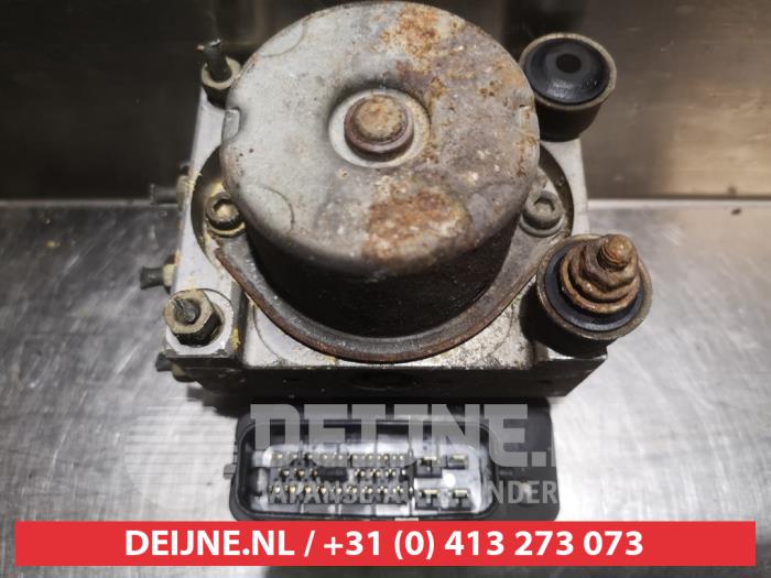 Gebruikte ABS Pomp Mazda 323 Fastbreak (BJ14) 2.0 DiTD 16V Prijs € 35,00 Margeregeling aangeboden door V.Deijne Jap.Auto-onderdelen BV