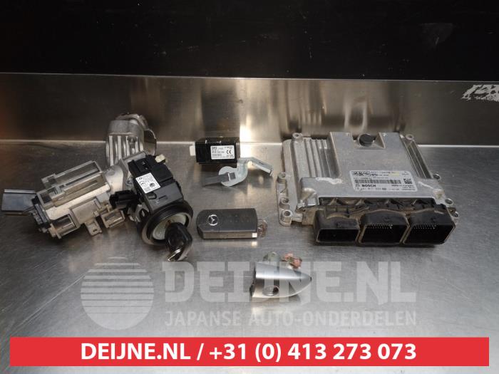 Mazda 2 Kontaktslot+Sleutel O334658