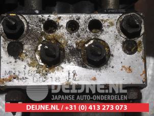 Mitsubishi Lancer ABS pump O338010 photo 3