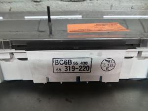 Mazda 323F Odometer KM O304083 photo 2
