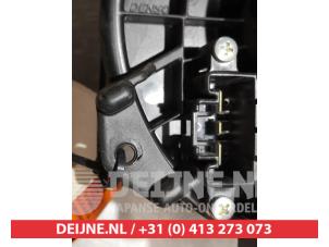 Toyota Yaris Kachel Ventilatiemotor O367434 foto 3