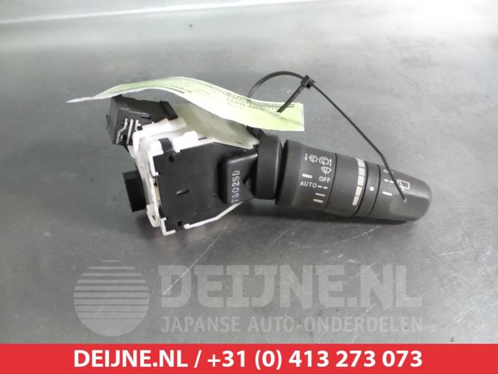 Nissan X-Trail Ruitenwis Schakelaar O309744