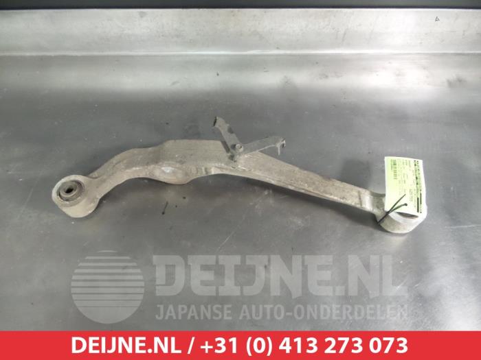Nissan X-Trail Draagarm links-achter O383388