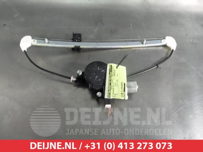Mazda 3 Rear door window mechanism 4-door, left O290232