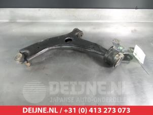 Gebruikte Draagarm onder rechts-voor Mazda 3 Sport (BL14/BLA4/BLB4) 1.6 CiTD 16V Prijs € 40,00 Margeregeling aangeboden door V.Deijne Jap.Auto-onderdelen BV