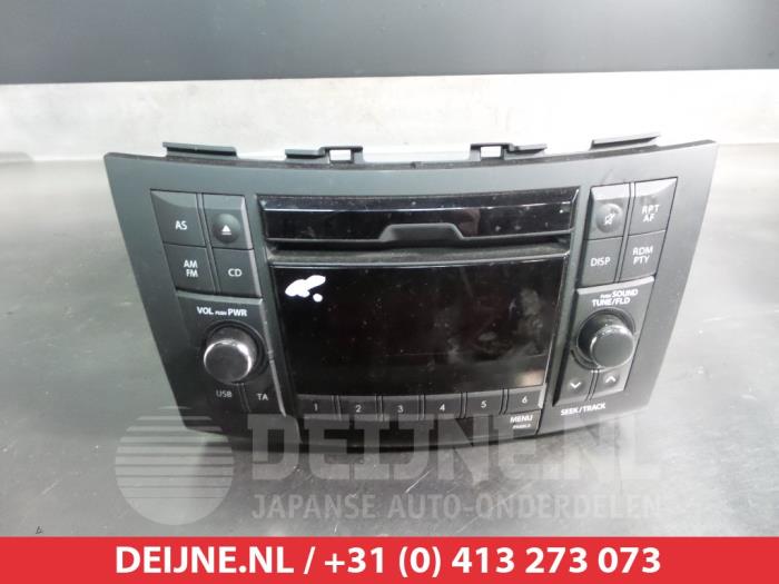 Suzuki Swift Radio O313403