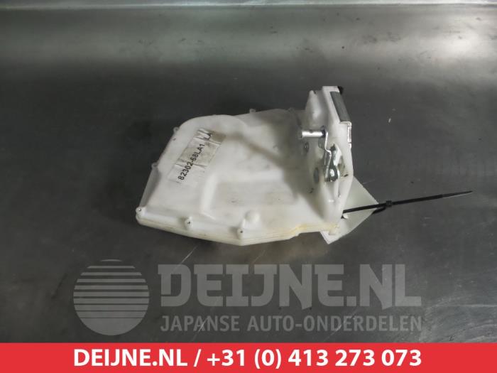 Suzuki Swift Deurslot Mechaniek 4Deurs links-achter O280508