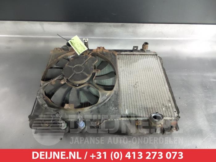Gebruikte Radiateur Honda Civic (EP/EU) 1.7 CTDi 16V Prijs € 50,00 Margeregeling aangeboden door V.Deijne Jap.Auto-onderdelen BV