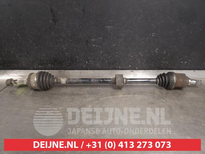 Nissan Primera Front drive shaft, right O319256