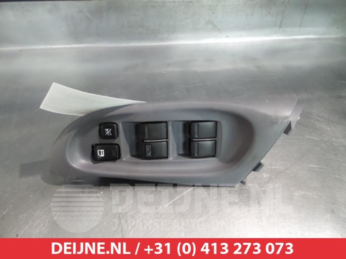 Nissan Almera Combischakelaar ramen O311622