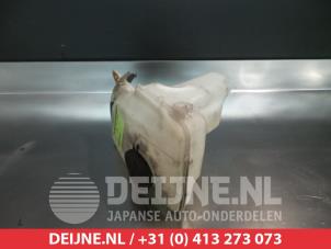 Toyota Corolla Scheibensprühertank vorne O340839 foto 2