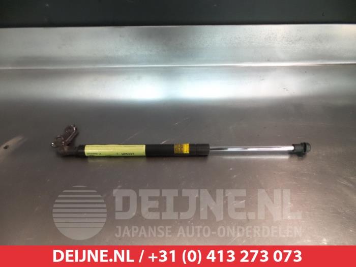 Subaru Trezia Gasdemper links-achter O293862