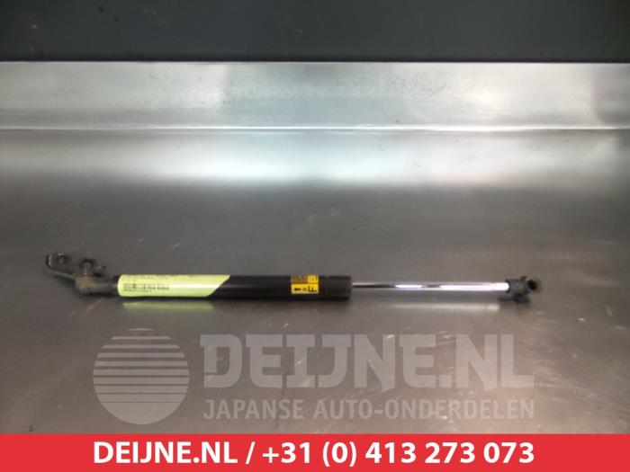 Subaru Trezia Rear gas strut, right O294880