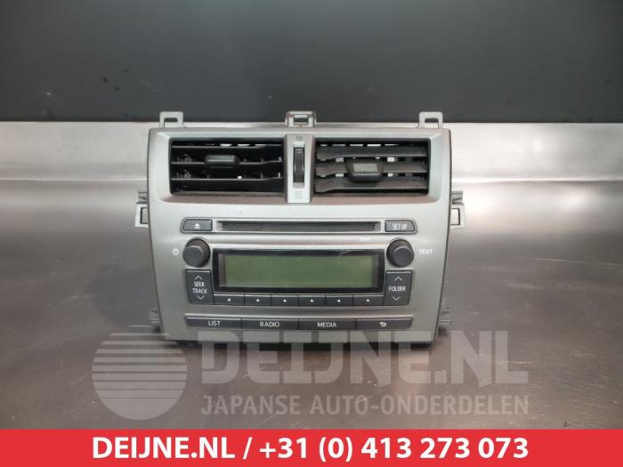 Subaru Trezia Radio O313027