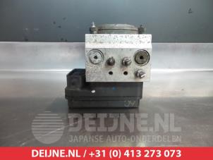 Gebruikte ABS Pomp Toyota Hilux IV 3.0 D4-D 16V 4x4 Prijs € 75,00 Margeregeling aangeboden door V.Deijne Jap.Auto-onderdelen BV