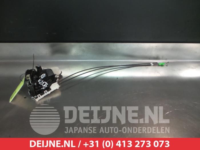 Subaru Trezia Deurslot Mechaniek 4Deurs rechts-voor O280854