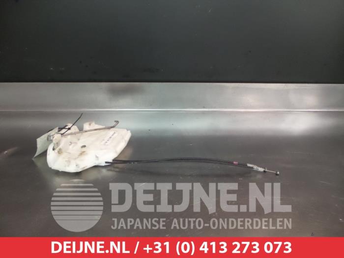 Suzuki Swift Türschlossmechanik 4-türig rechts vorne O281188