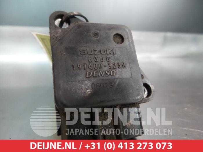 Gebruikte Luchthoeveelheidsmeter Suzuki Grand Vitara II (JT) 2.0 16V Prijs € 20,00 Margeregeling aangeboden door V.Deijne Jap.Auto-onderdelen BV