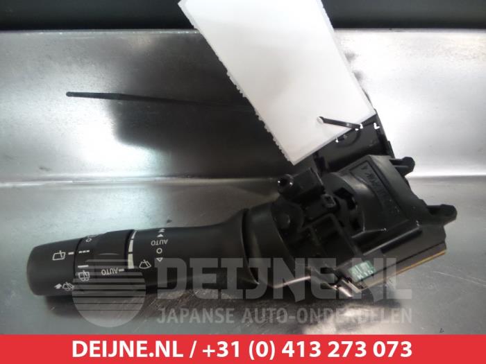 Toyota IQ Ruitenwis Schakelaar O310422