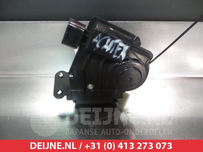 Toyota IQ Slotmechaniek Achterklep O296841