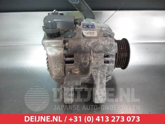 Gebruikte Dynamo Toyota iQ 1.0 12V VVT-i Prijs € 50,00 Margeregeling aangeboden door V.Deijne Jap.Auto-onderdelen BV