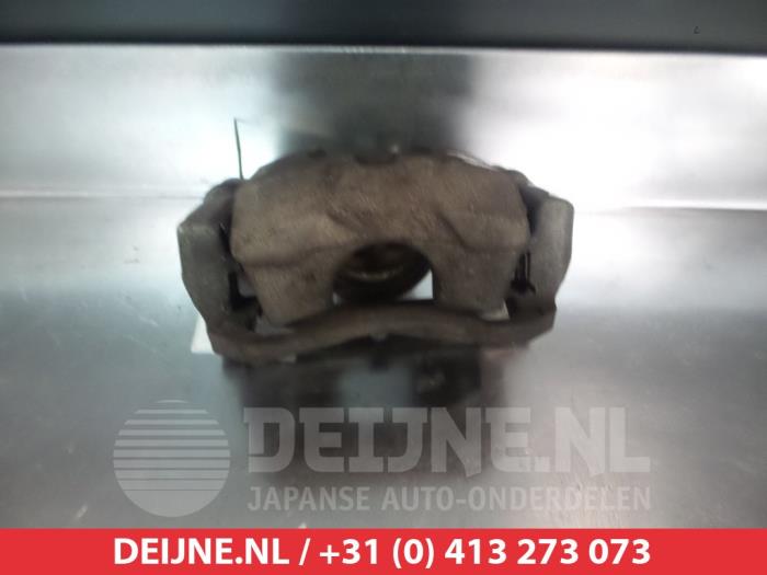 Toyota IQ Remklauw (Tang) links-voor O325683