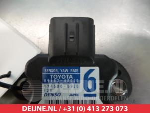 Toyota IQ Stabilisierung Regelsensor O329419 foto 2