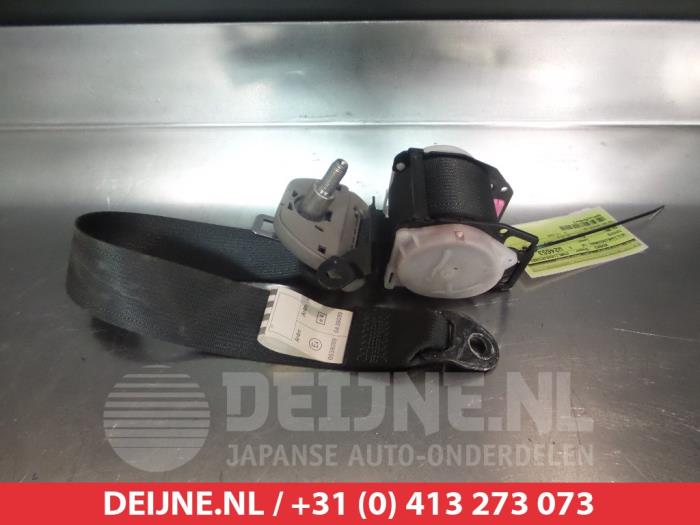 Toyota IQ Veiligheidsgordel links-achter O315860