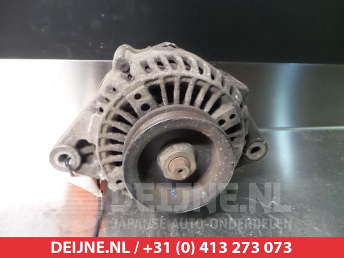 Gebruikte Dynamo Honda CR-V (RD1/3) 2.0i 16V VTEC Prijs € 35,00 Margeregeling aangeboden door V.Deijne Jap.Auto-onderdelen BV