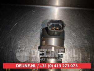 Suzuki SX-4 Fuel injector nozzle O356679 photo 4