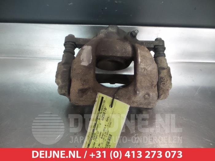 Toyota Avensis Bremszange links vorne O325695