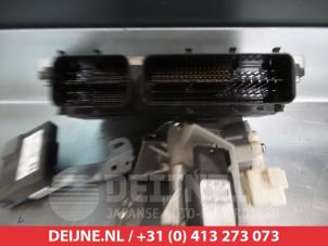 Toyota Avensis Engine management computer O345533 photo 3