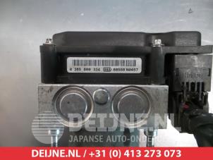Nissan Primera ABS Pomp O337590 foto 2