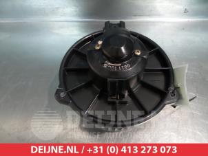 Toyota Yaris Verso Kachel Ventilatiemotor O367423 foto 2