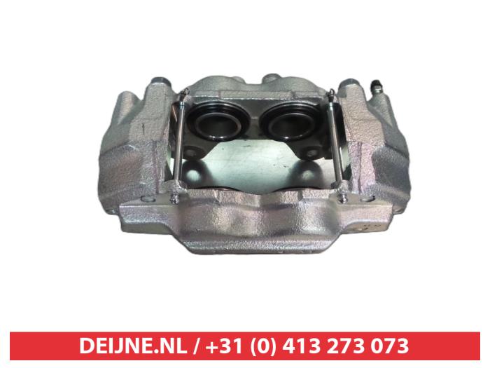 Mitsubishi Pajero Remklauw (Tang) rechts-voor O31134