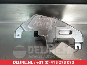 Suzuki Splash Ruitenwissermotor achter O301323 foto 2