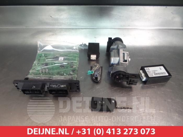 Mazda 3 Steuergerät Motormanagement O343991