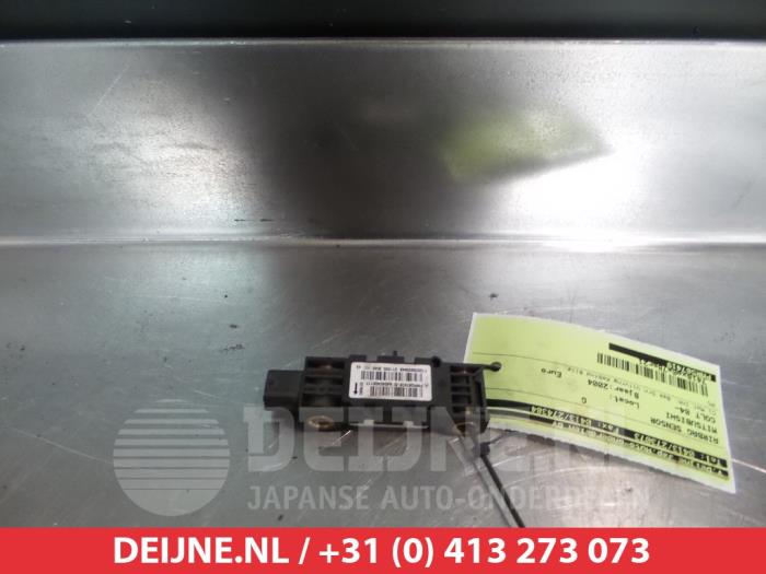 Mitsubishi Colt Airbag-Sensor O334455