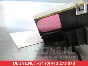 Toyota Avensis Ruitenwis Schakelaar O310315 foto 2