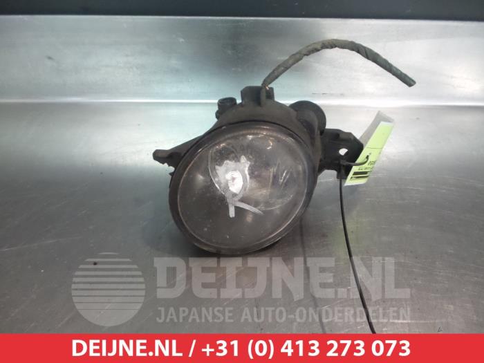Nissan Primera Nebelscheinwerfer rechts vorne O268456