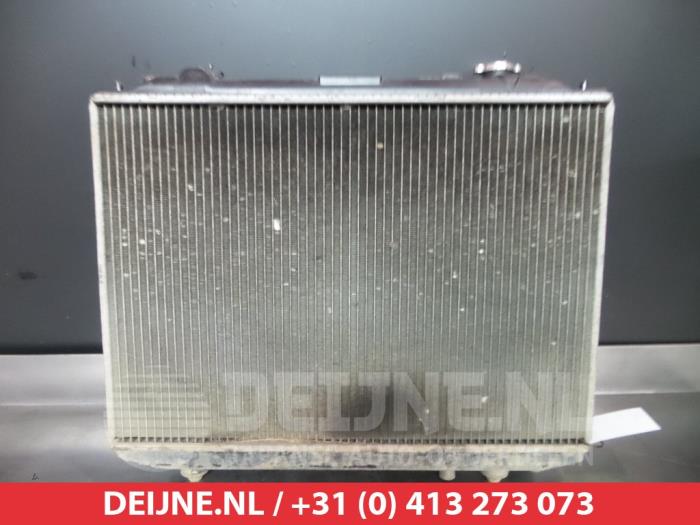 Gebruikte Radiateur Mazda B (UJ/UN) 2.5 TD 4x4 Prijs € 25,00 Margeregeling aangeboden door V.Deijne Jap.Auto-onderdelen BV