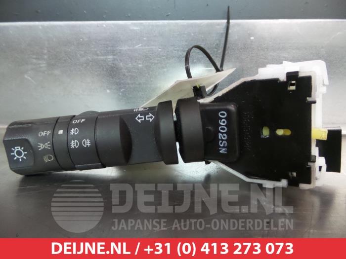 Nissan Navara Light switch O306865