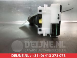 Nissan Navara Light switch O306865 photo 2