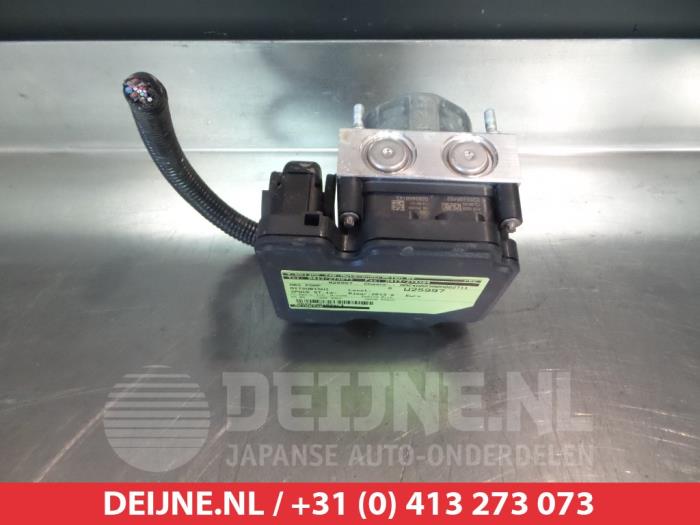 Mitsubishi Space Star ABS pump O337977