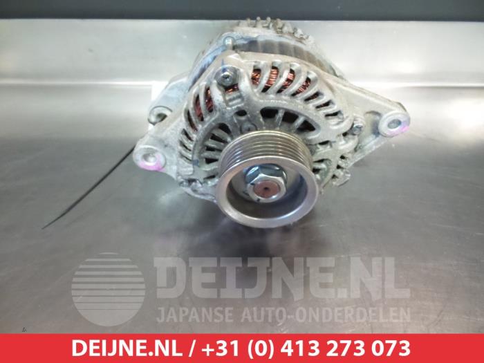 Gebruikte Dynamo Mitsubishi Space Star (A0) 1.2 12V Prijs € 35,00 Margeregeling aangeboden door V.Deijne Jap.Auto-onderdelen BV