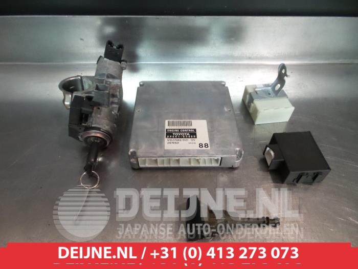 Toyota Avensis Kontaktslot+Sleutel O335957